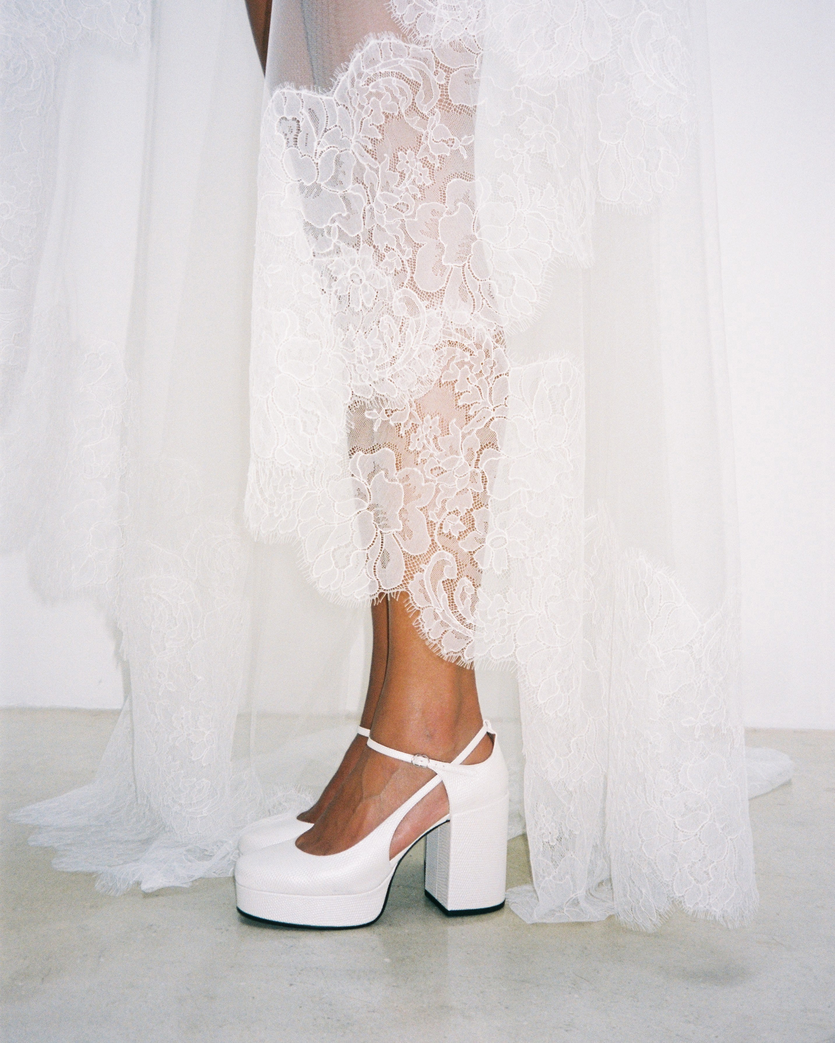 DOYOU - Pumps - Embossed White